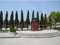 纪念馆铜像广场